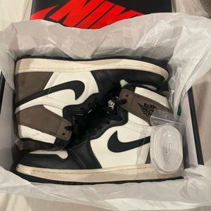 Jordan 1 High Dark Mocha
